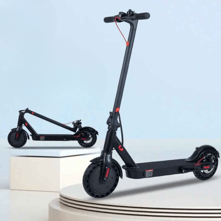 EcoDrift E9 Pro elscooter visad i två positioner – en hopfälld och en utvikt – båda på podium, i svart med röda detaljer. Perfekt för stadskörning och enkel att bära.