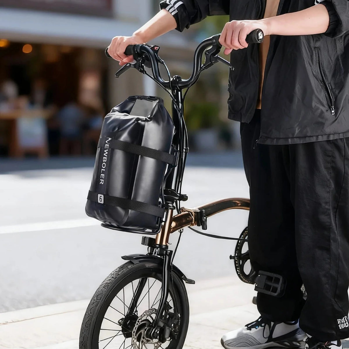 Främre pakethållare till elcykel