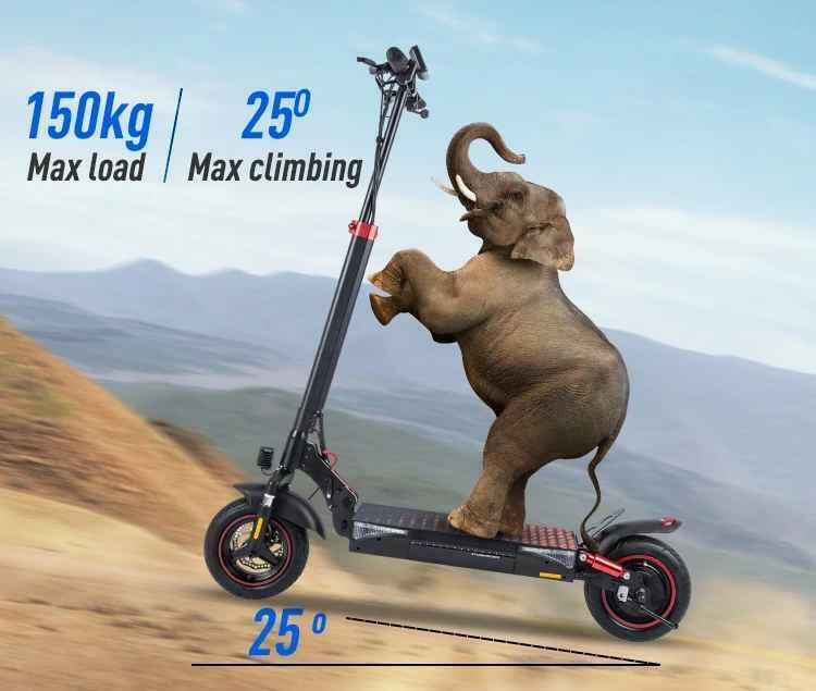 En elefant står på en EcoDrift T4 Elsparkcykel med en stark 600W motor och klättrar utan ansträngning uppför en brant backe. Texten lyder "150kg Max belastning" och "25° Max klättring" mot en suddig bakgrund. Märke: EcoDrift.