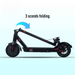 EcoDrift E9 Pro elscooter hopfälld med en blå pil ovanför och texten "3 seconds folding" – visar hur snabbt den kan fällas ihop för enkel transport och förvaring.