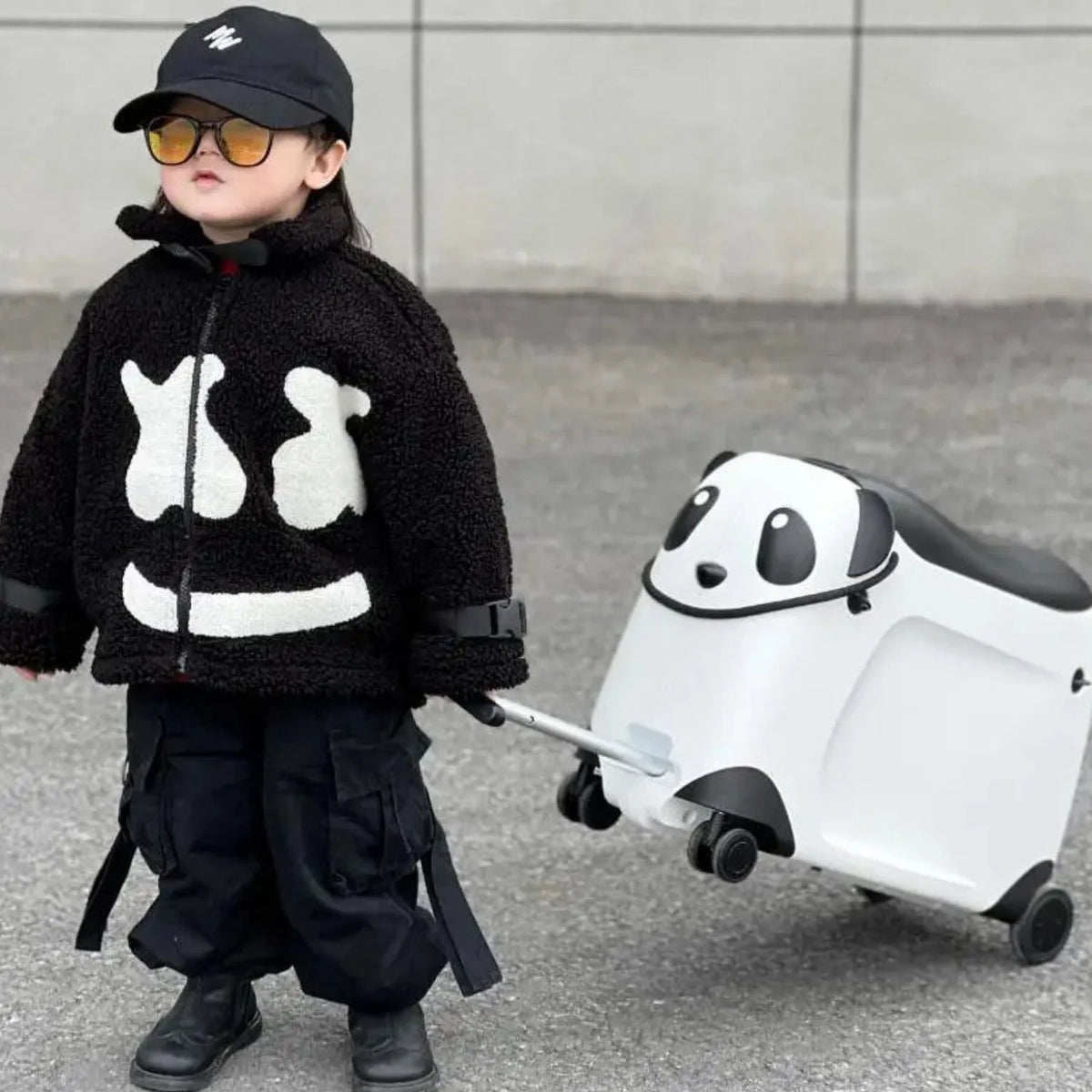 Åkbar resväska för barn – Panda Edition