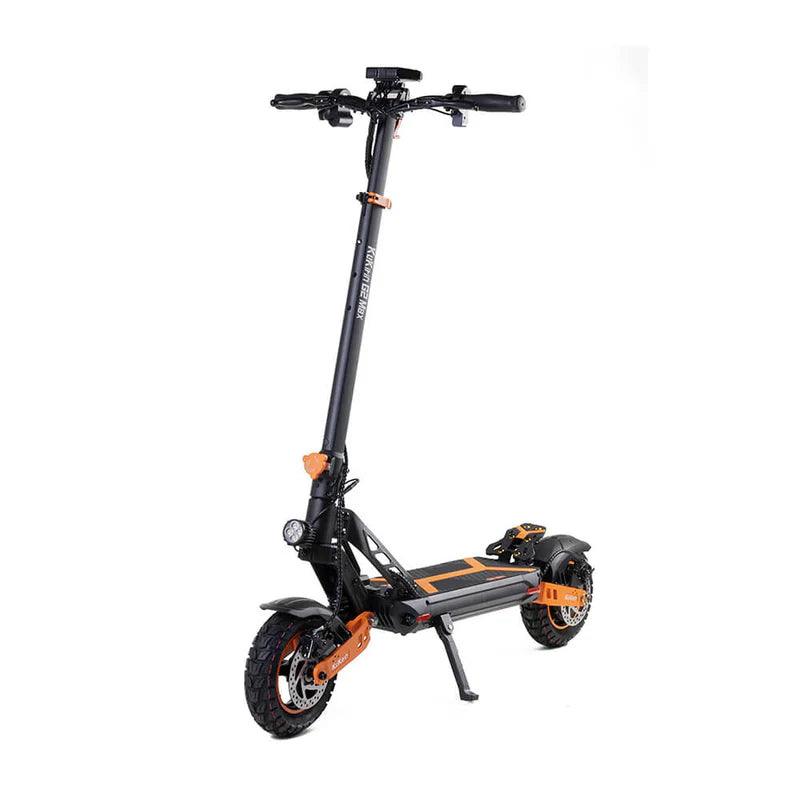 KuKirin G2 Max elskoter sedd framifrån i svart och orange design – kraftfull eldrift, LED-ljus och sportig prestanda för stad och längre turer.