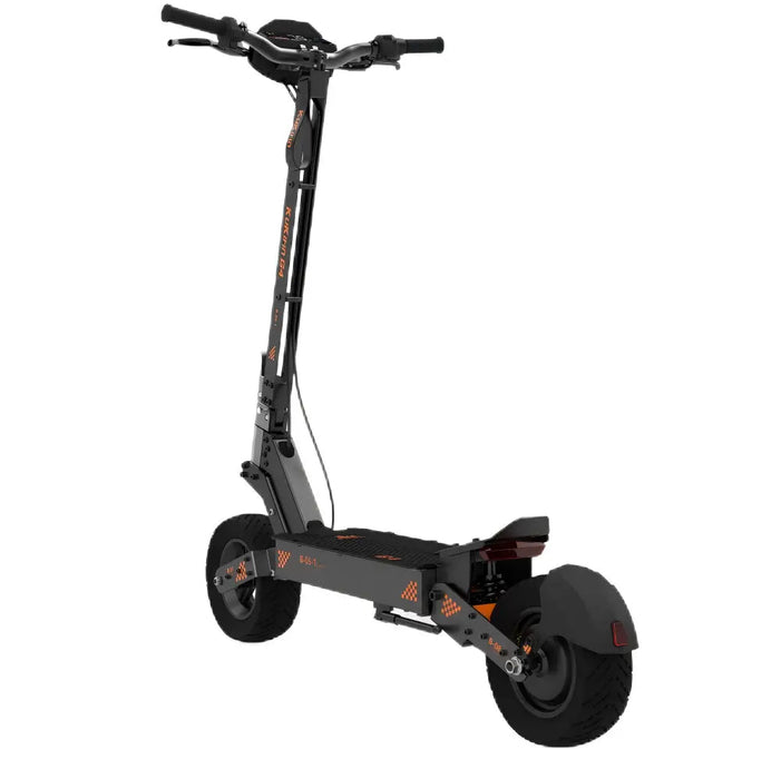 KuKirin G4 elektrisk sparkesykkel i perspektivvisning, med 2000W motor, store dekk og solid konstruksjon for kraftig ytelse