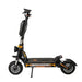 KuKirin G4 Max elscooter stående från sidan – kraftfull modell med dubbla 1600W-motorer, avtagbart batteri och 12-tums offroad-däck
